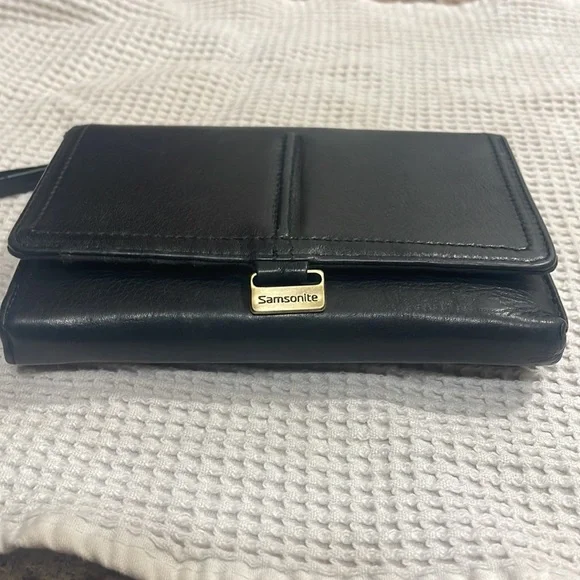 Great condition genuine leather multi functional wallet - Picture 9 of 10